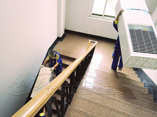 喬喜搬家專業(yè)團(tuán)隊(duì)作業(yè)實(shí)拍 義烏搬家公司空調(diào)拆裝現(xiàn)場(chǎng)